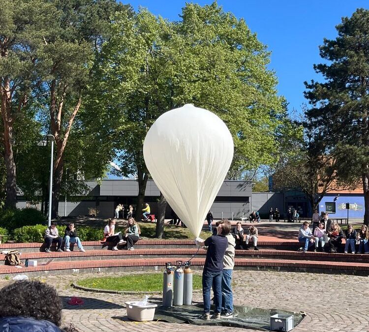 Sterne zum Greifen nah – Tiny Observatorium zu Gast an der IGS